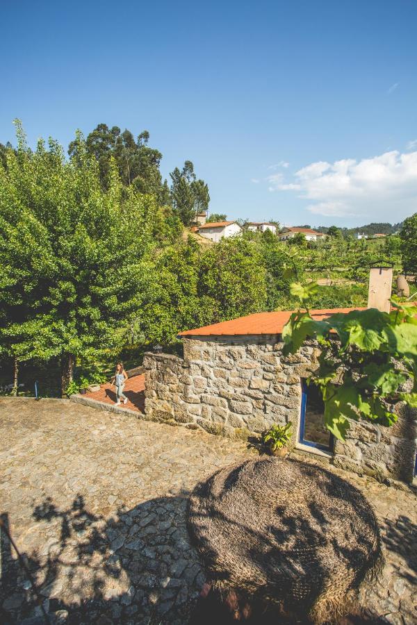Out Of Town Hostel Castelo de Paiva Exterior photo